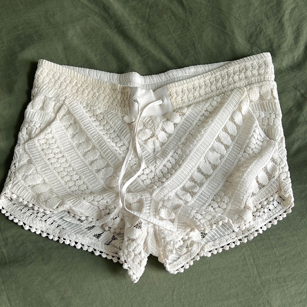 Greylin white lace shorts size S